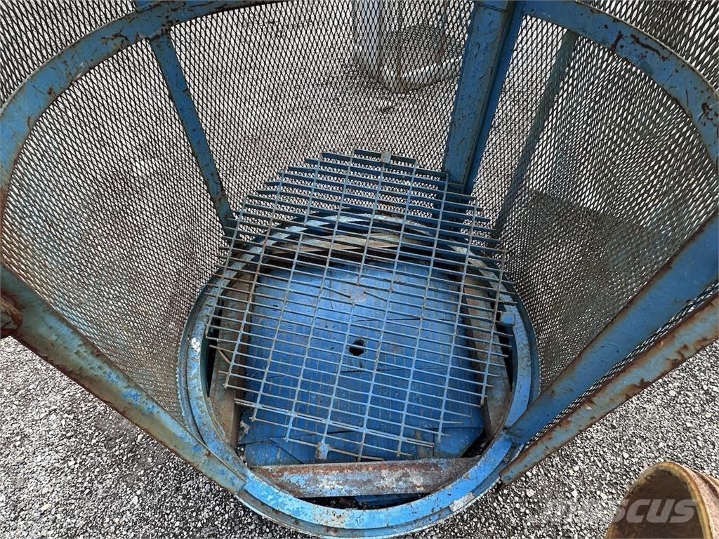  Unknown Части и оборудване за кранове
