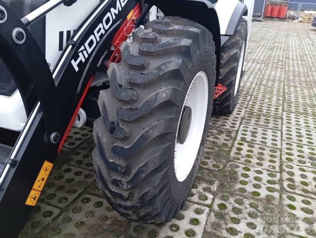 Hidromek 102S Товарач със заден ексватор
