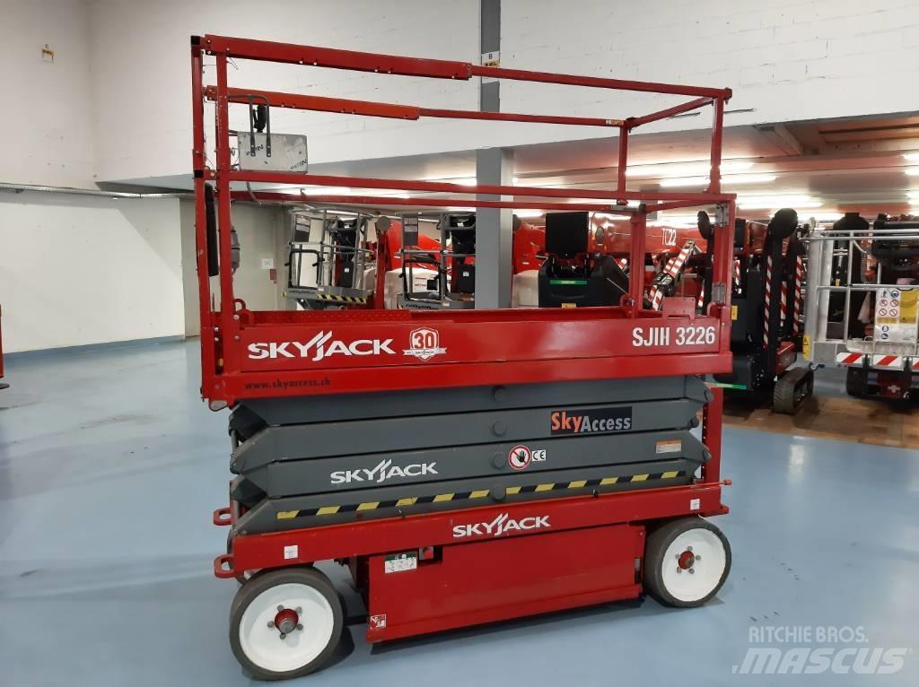 SkyJack SJIII 3226 Ножични работни платформи