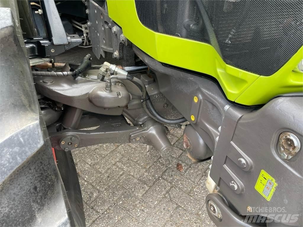 CLAAS Arion 650 Трактори
