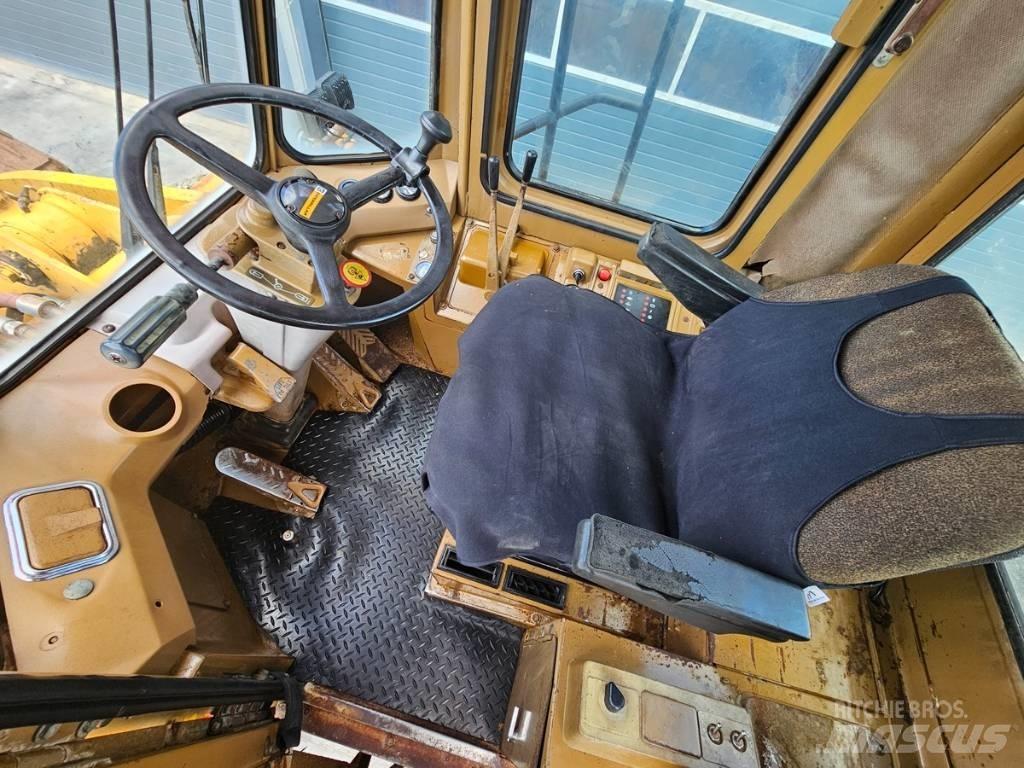 CAT 980C Колесни товарачи