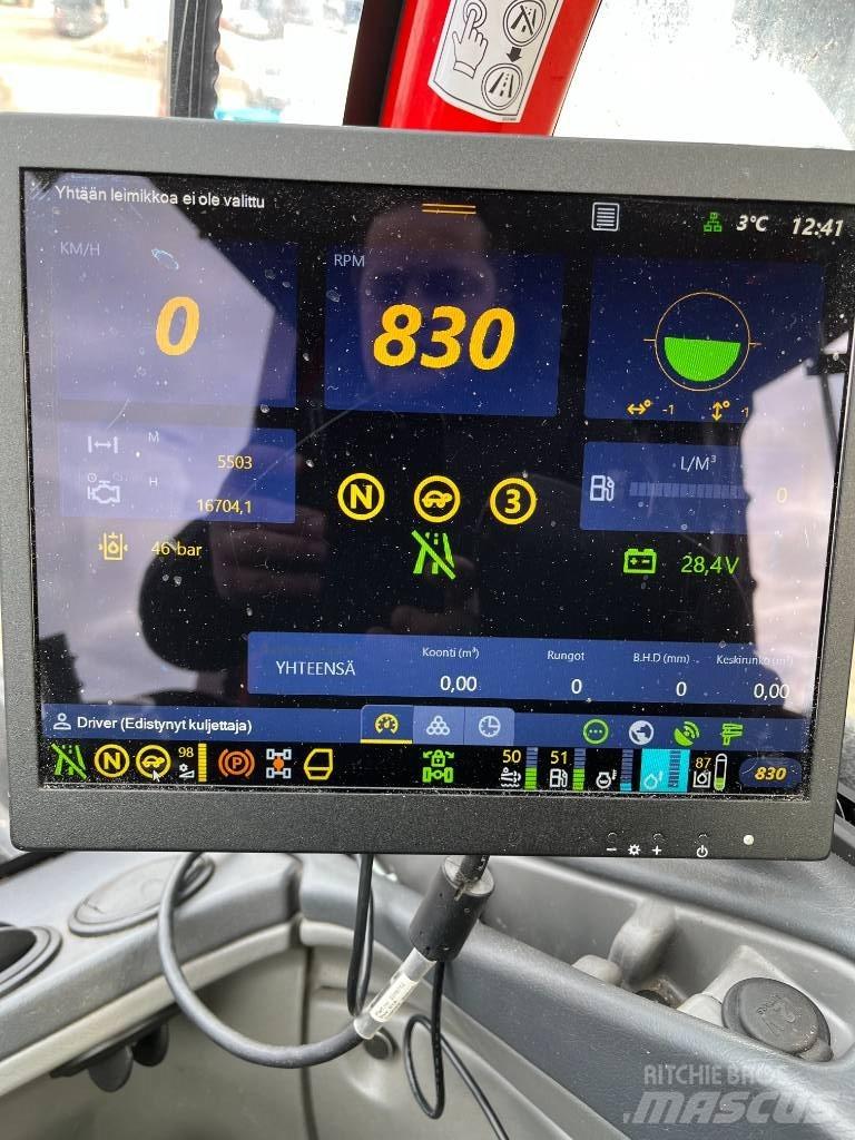 Komatsu 911.7 Харвестери