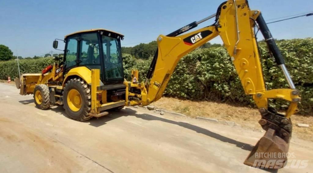 CAT 432 F2 Товарач със заден ексватор
