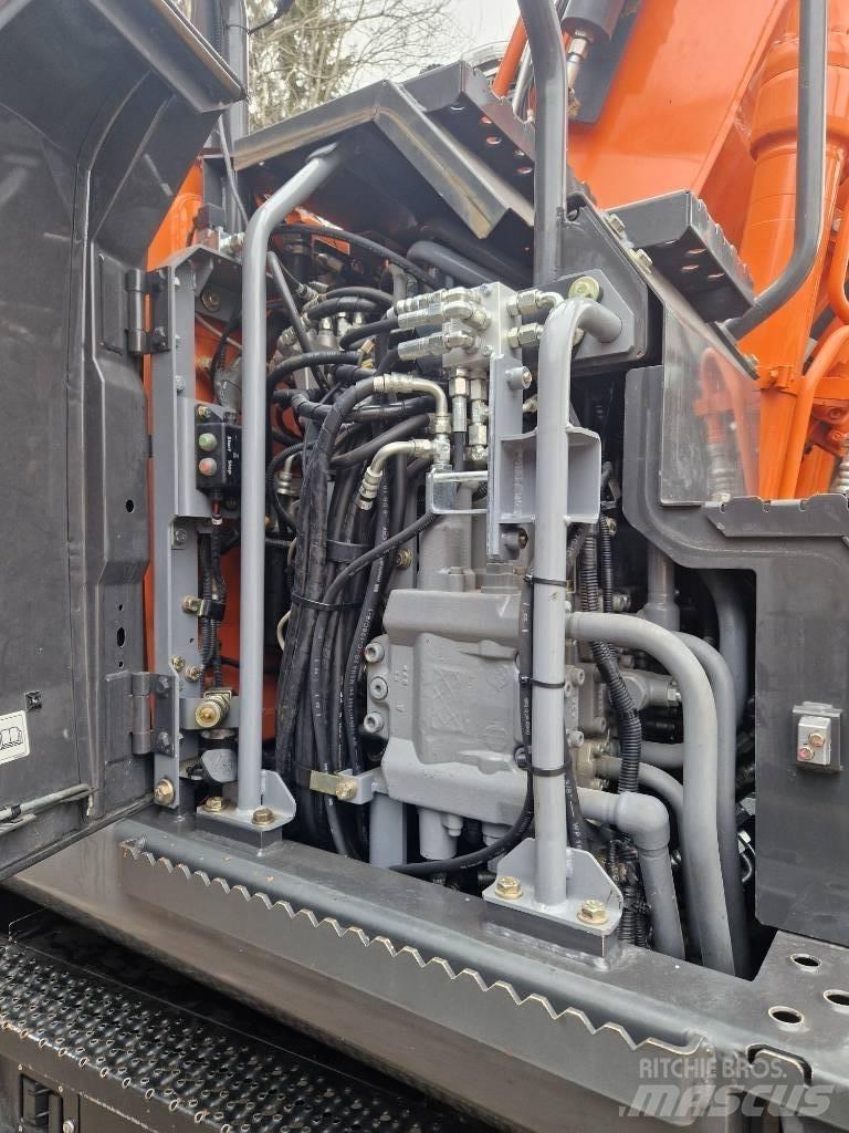Hitachi ZX 145 W-6 Колесни екскаватори