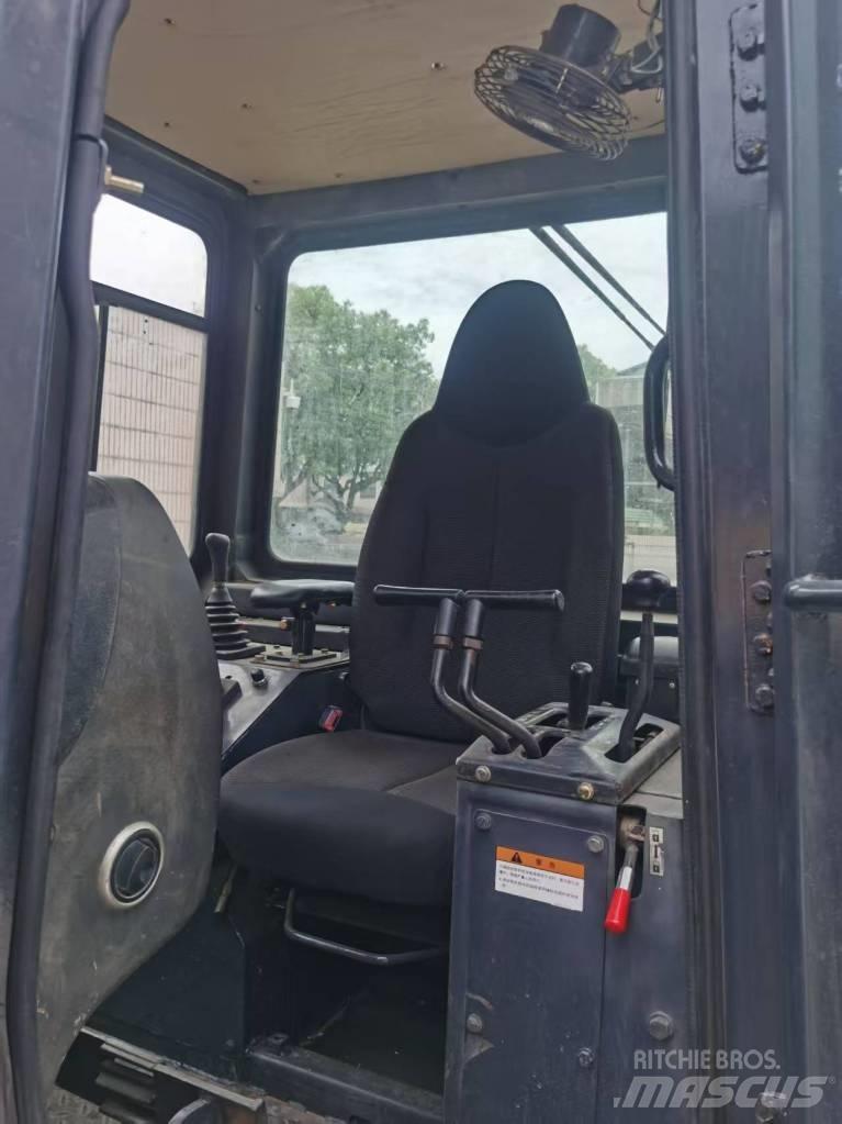 Shantui SD 22 Верижни булдозери
