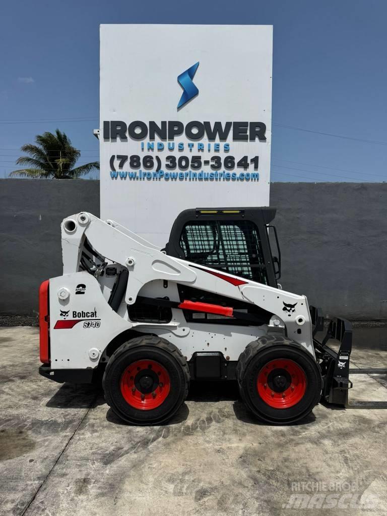 Bobcat S 740 Мини товарачи
