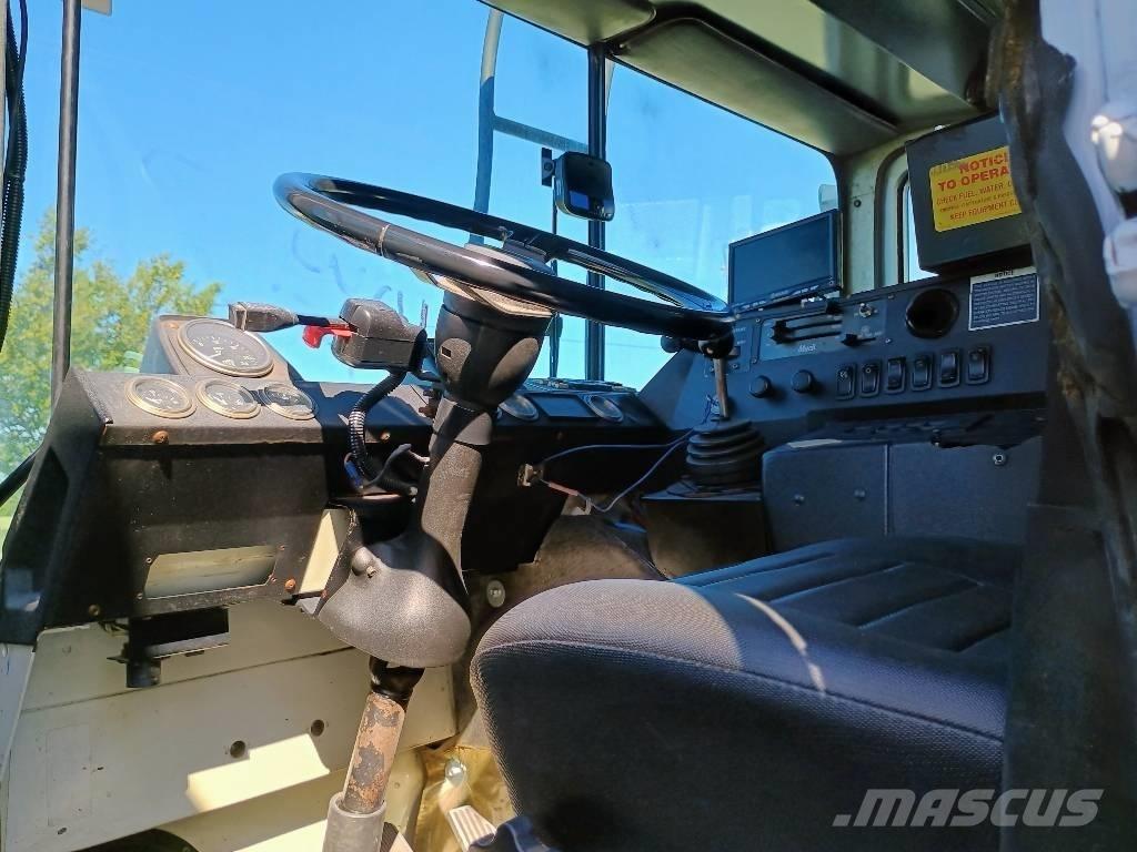 Mack MR Камиони за отпадъци