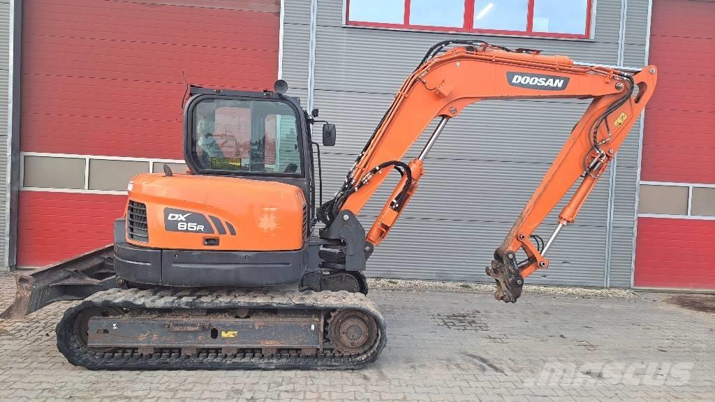 Doosan DX 85 R-3 Средни екскаватори 7т - 12т