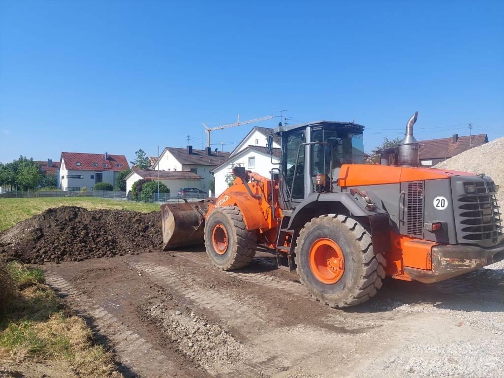 Hitachi ZW 220 Колесни товарачи