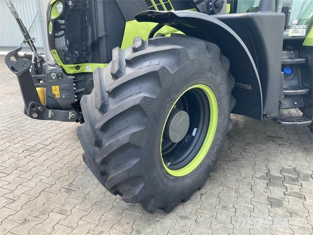CLAAS Arion 660 Трактори