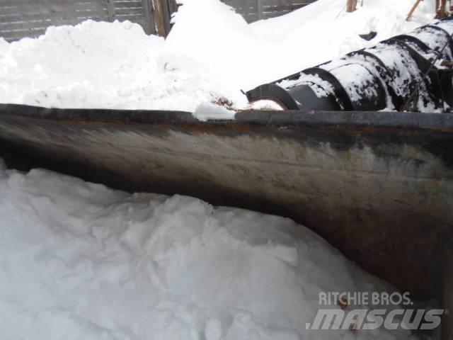 JCB 436 HT Колесни товарачи