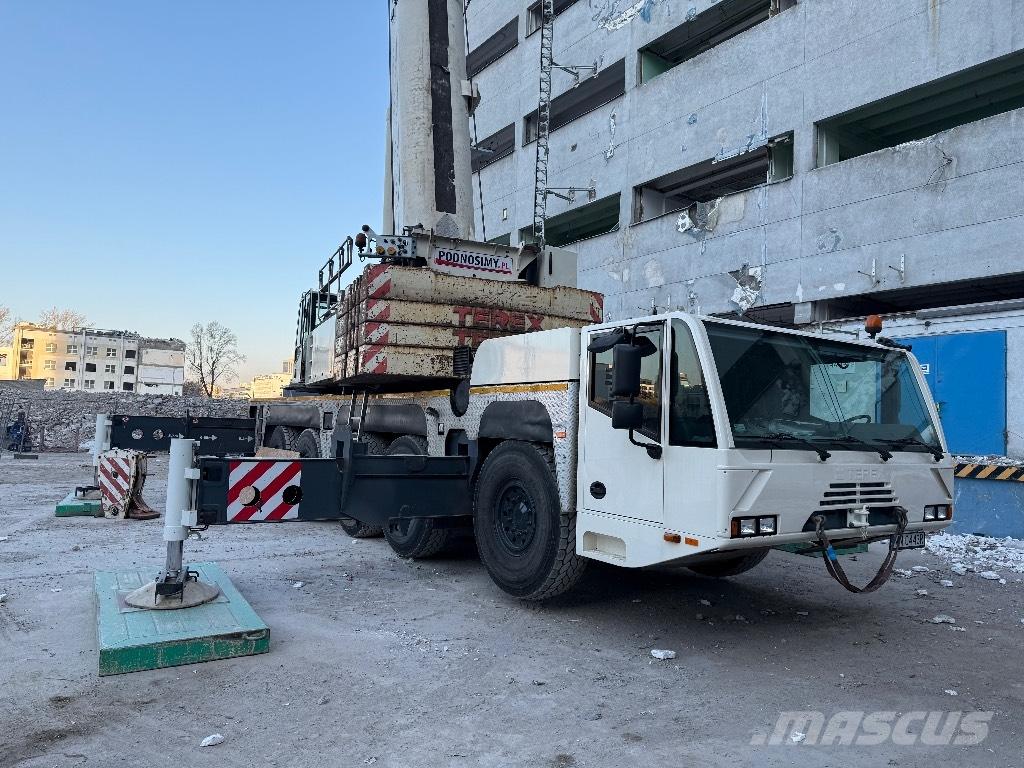 Demag AC 200-1 Всъдеходни кранове
