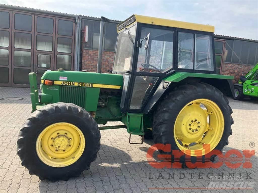 John Deere 1640 Трактори