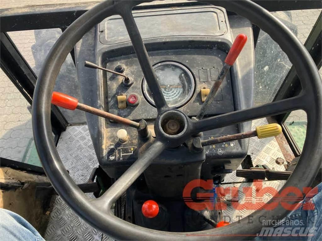 John Deere 1640 Трактори