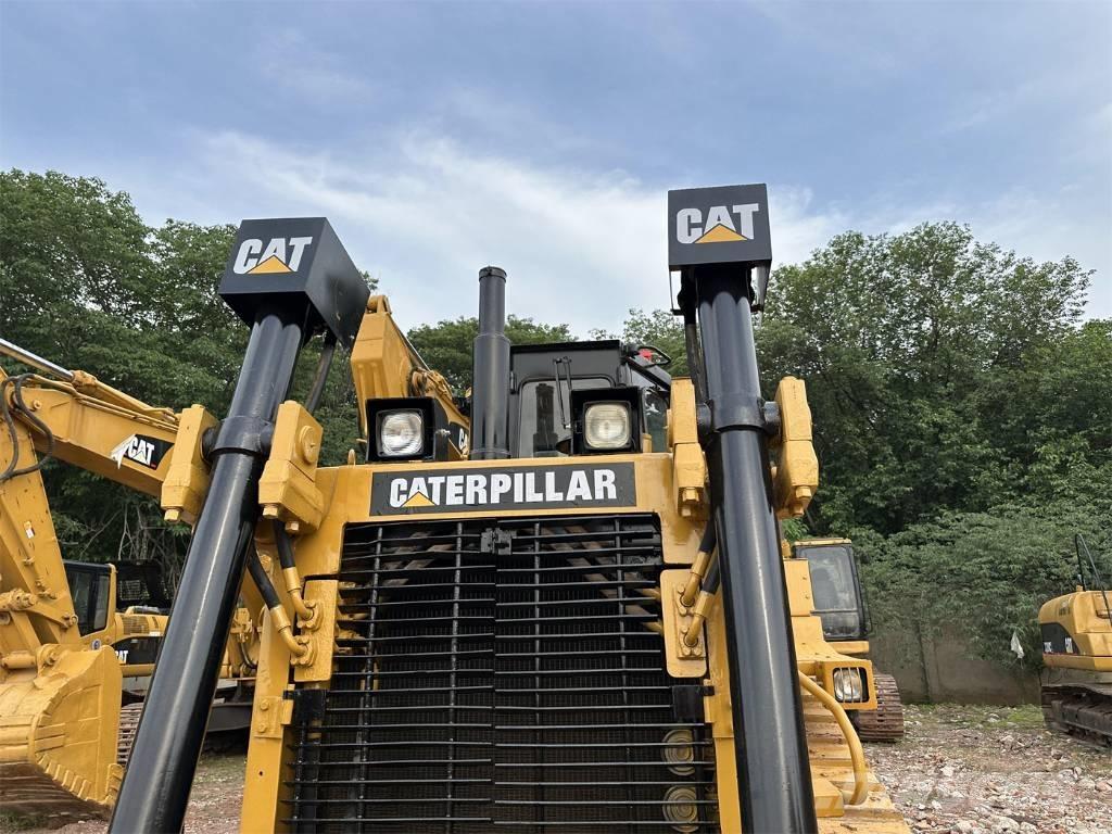 CAT D 7 R Верижни булдозери
