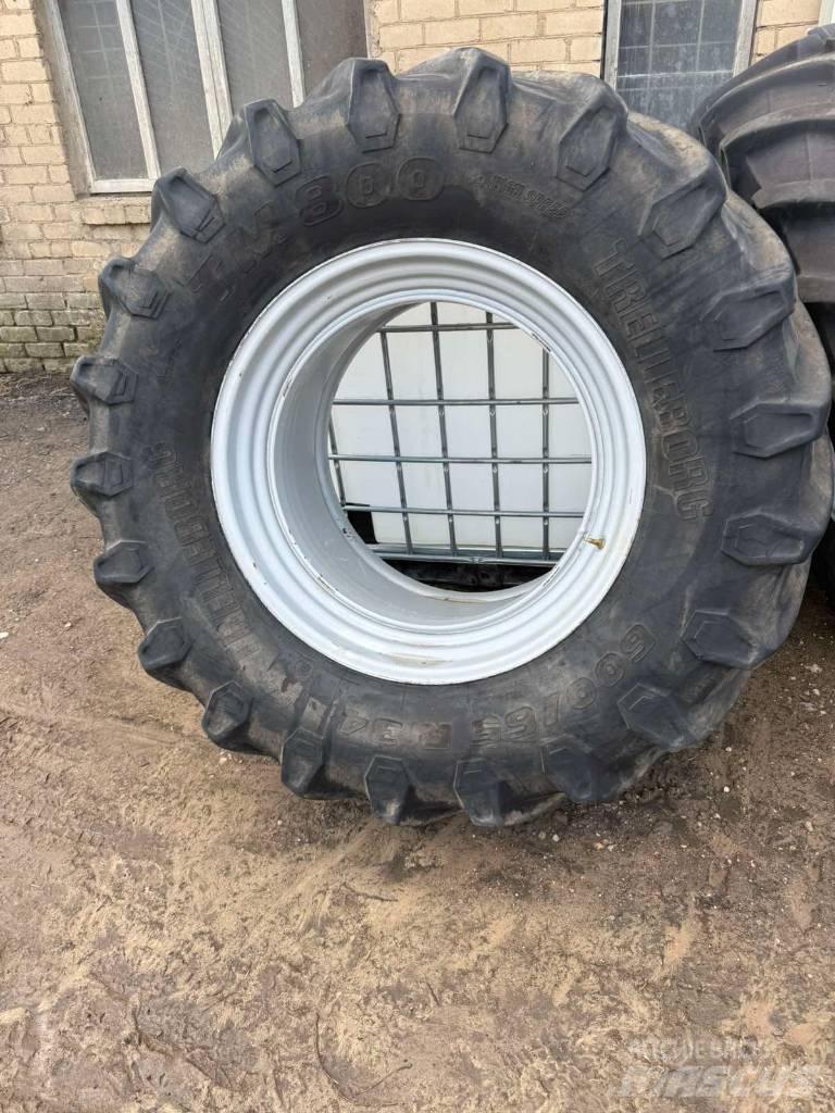 Massey Ferguson 8737 Трактори