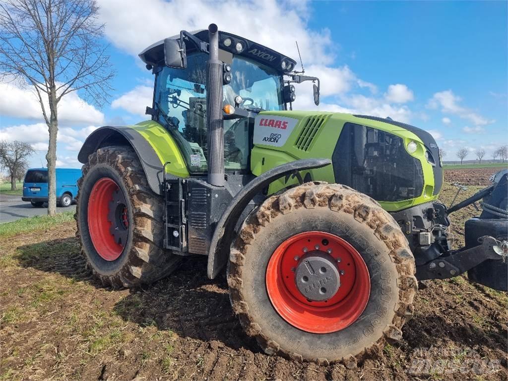 CLAAS Axion 850 Трактори