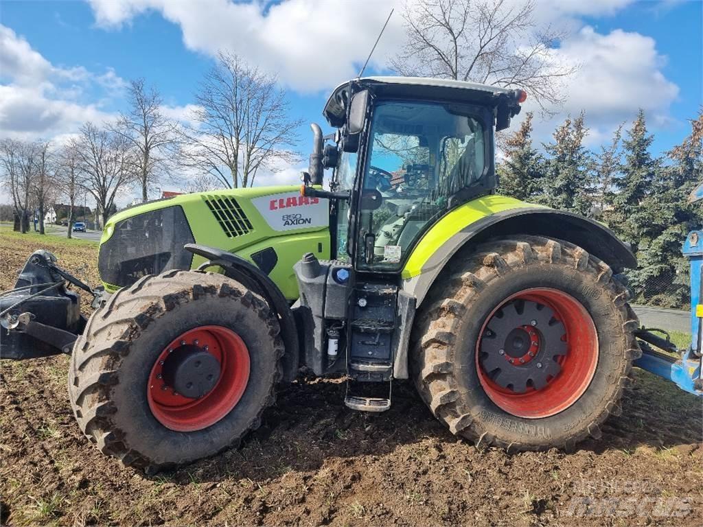 CLAAS Axion 850 Трактори