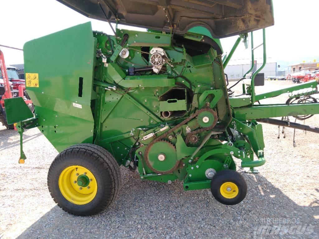 John Deere F441M Сламопреси за кръгли бали
