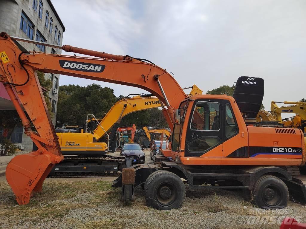 Doosan DH 210 W-7 Колесни екскаватори