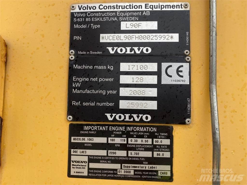 Volvo L90F Колесни товарачи
