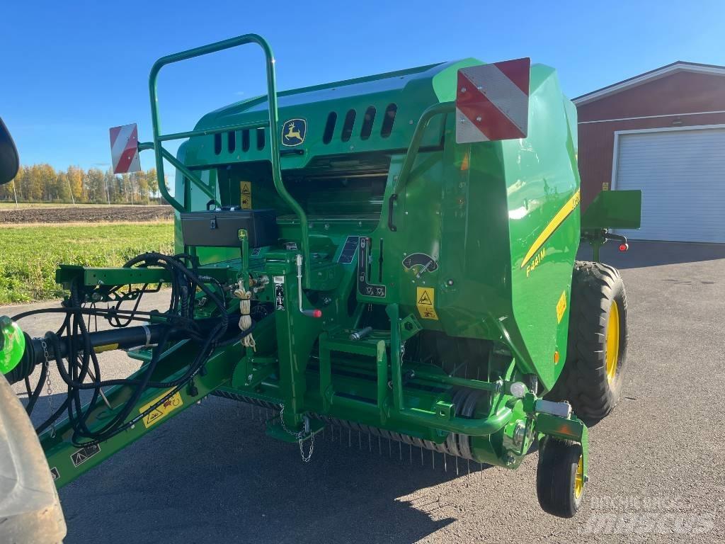 John Deere F441M Сламопреси за кръгли бали
