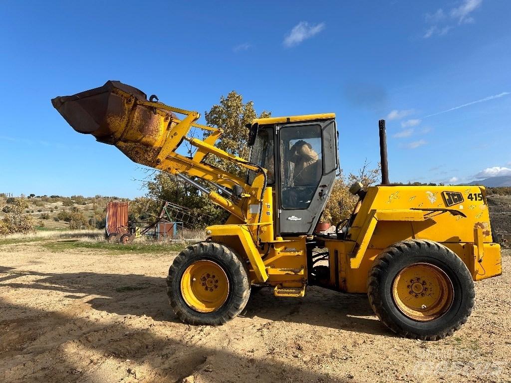 JCB 415 Колесни товарачи