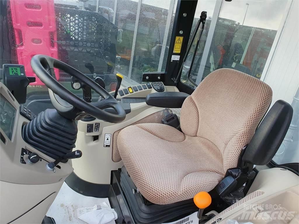John Deere 3039R Компактни трактори