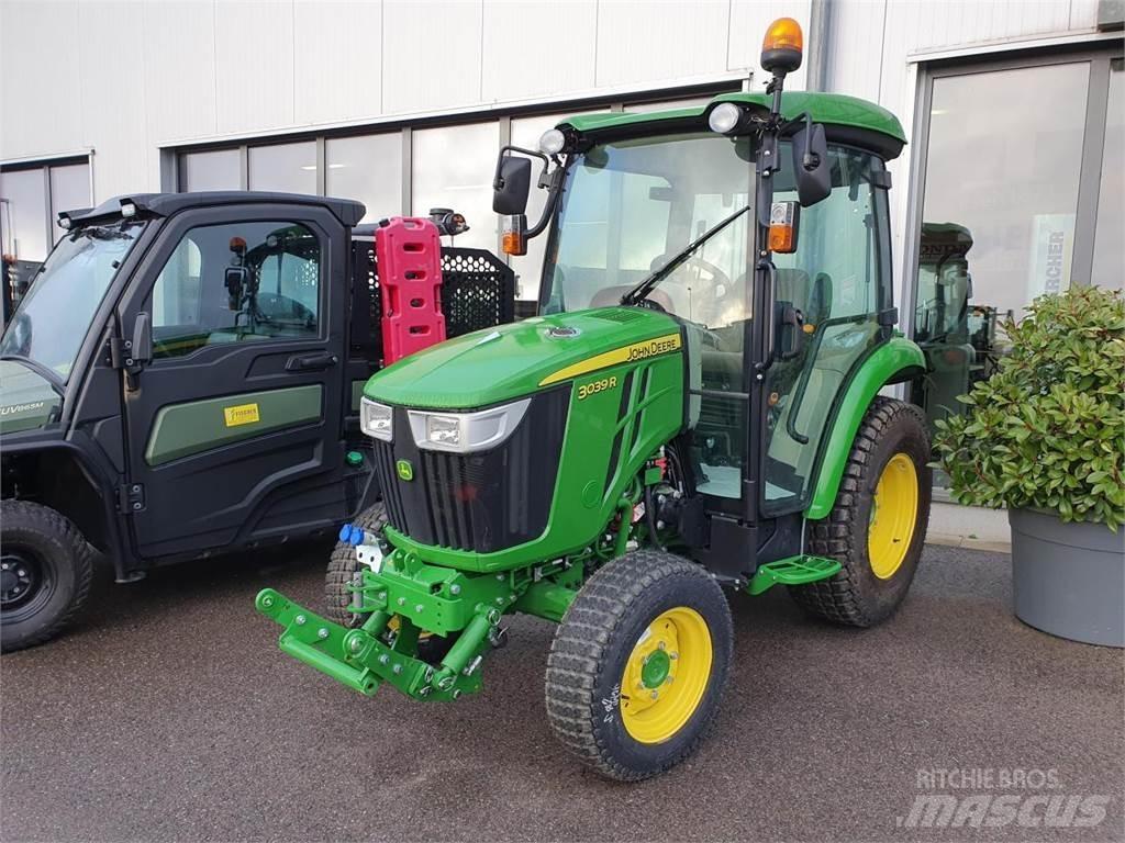 John Deere 3039R Компактни трактори