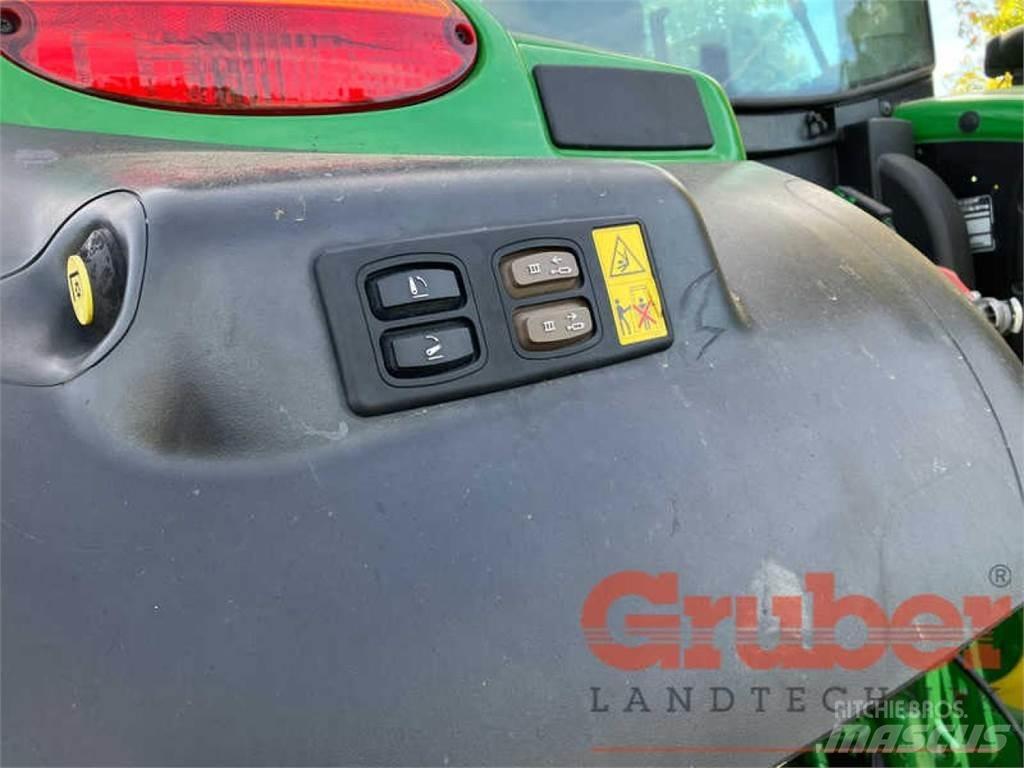 John Deere 6130 R Трактори