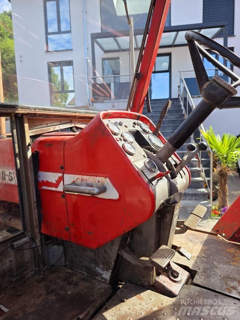 Massey Ferguson 1080 Трактори