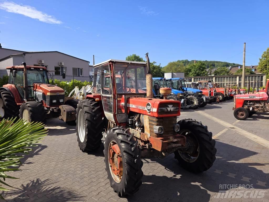 Massey Ferguson 1080 Трактори