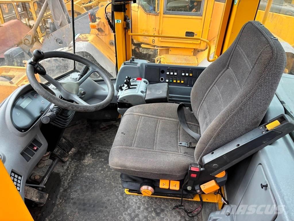 Volvo L 120 E Колесни товарачи