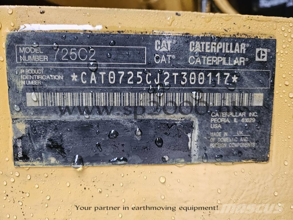 CAT 725C2 Дъмпери/моторни превозни средства