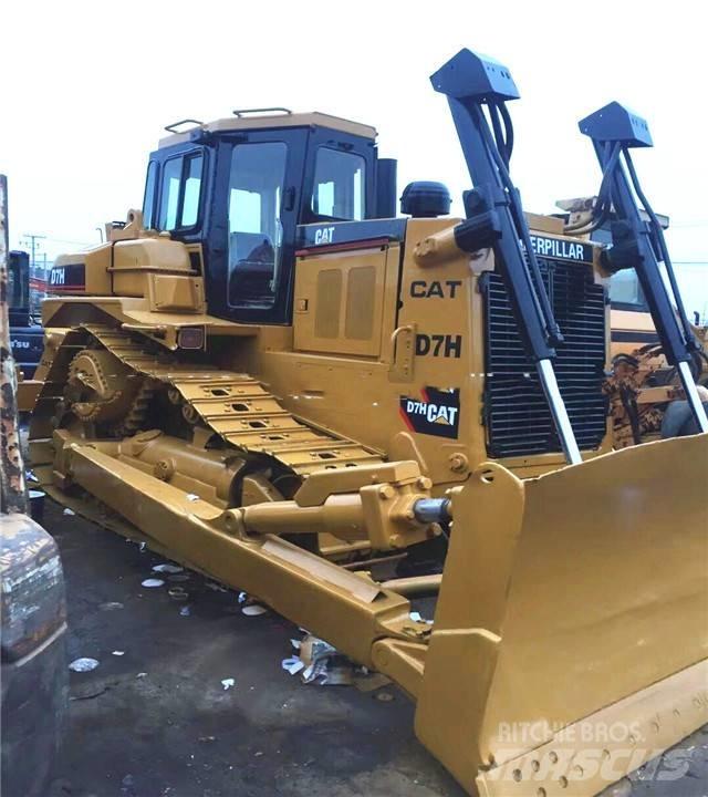 CAT D7H Верижни булдозери
