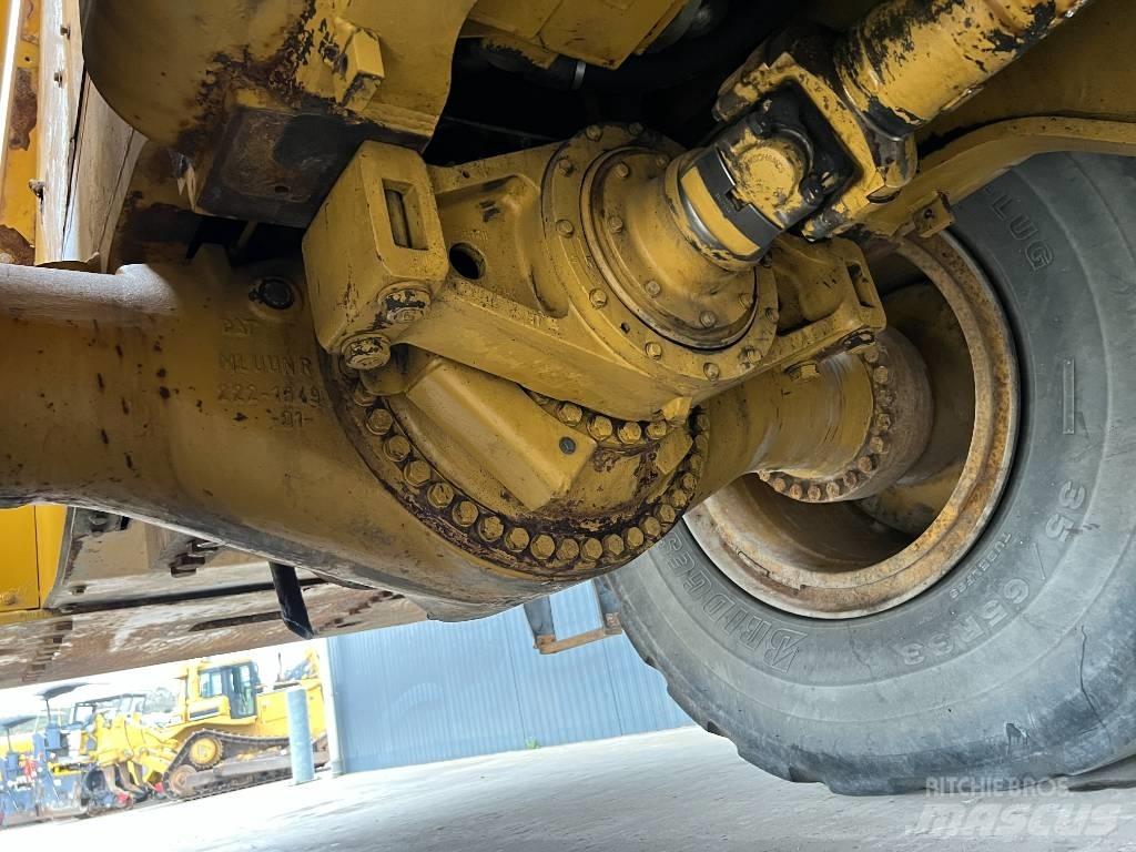 CAT 988H Колесни товарачи