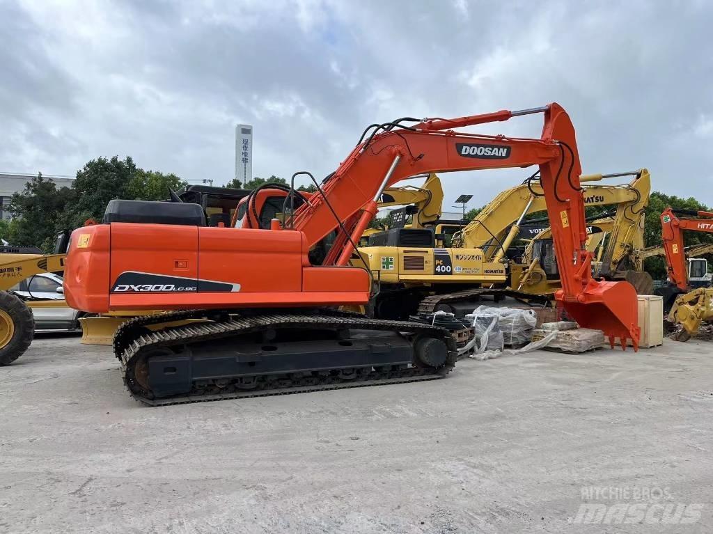 Doosan DX 300 Верижен екскаватор