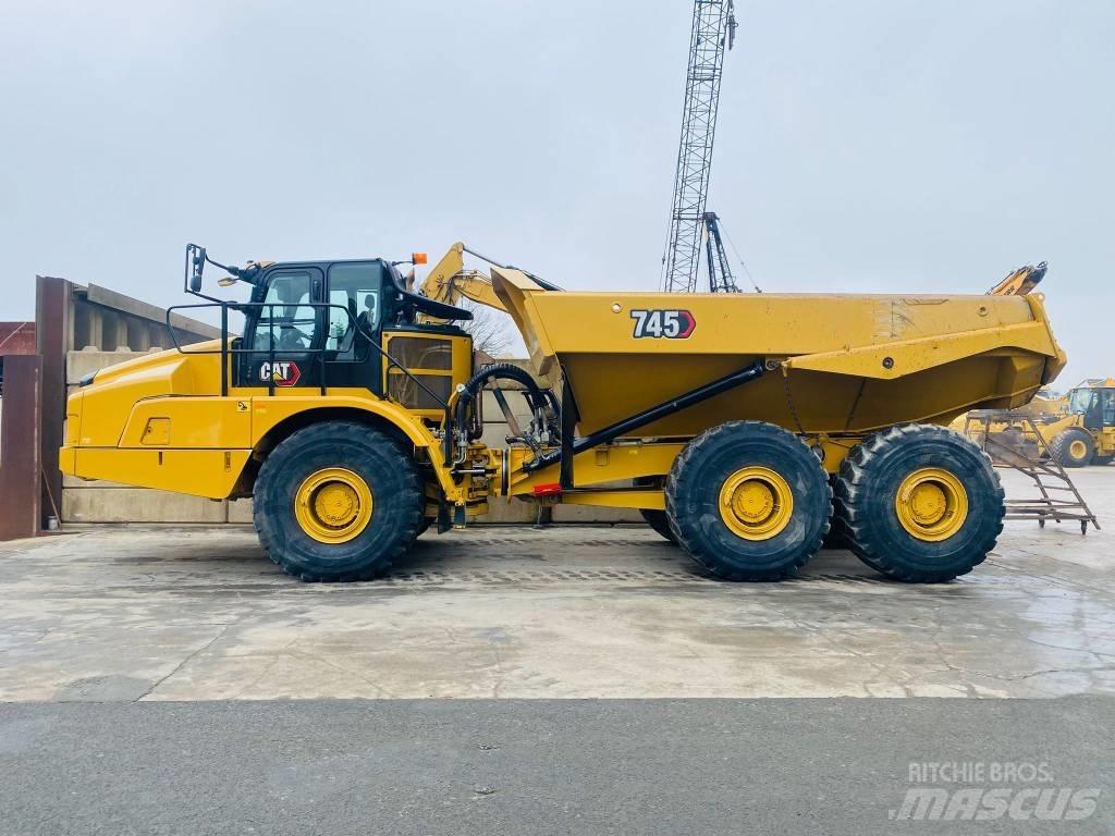 CAT 745 Дъмпери/моторни превозни средства