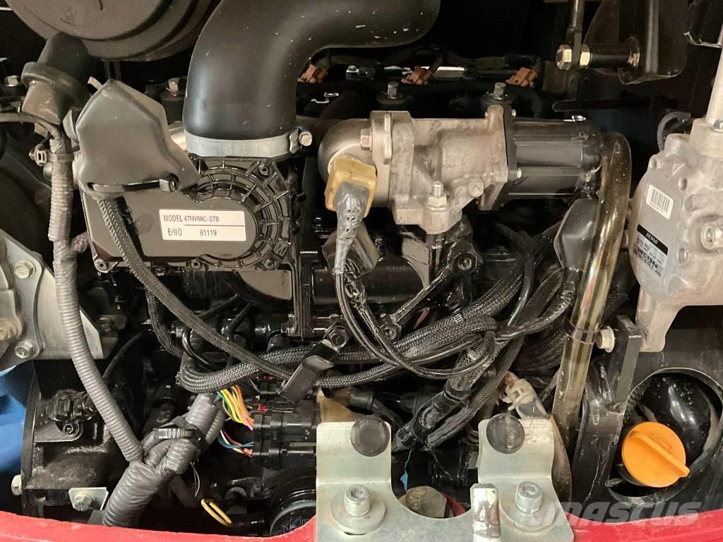 Takeuchi TB 240 Мини екскаватори < 7 т