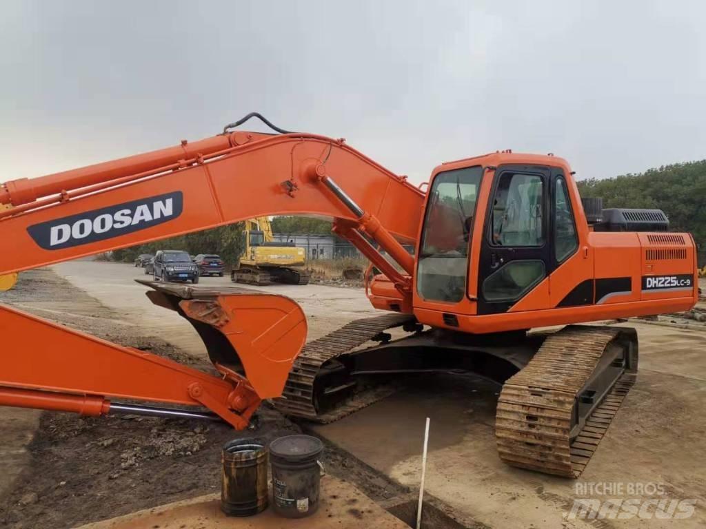 Doosan DH225LC-9 Верижен екскаватор