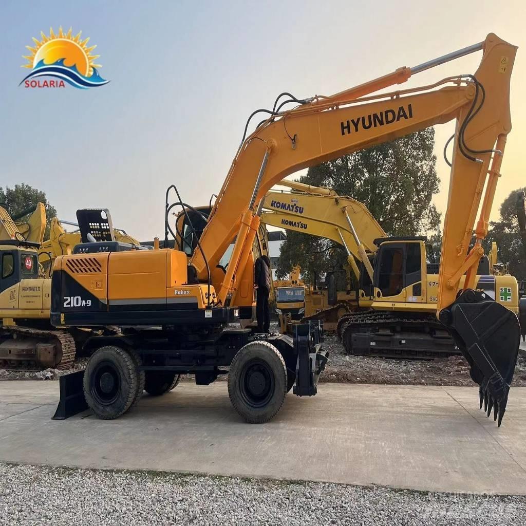 Hyundai R210W-9 Колесни екскаватори