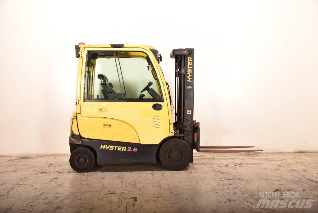 Hyster J 2.5 XN Електрически вилични кари-повдигачи