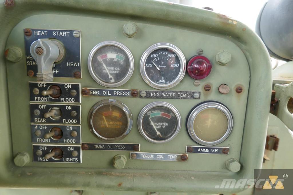 CAT D7F Ex-army Верижни булдозери
