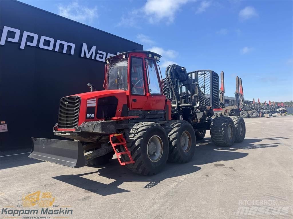 Komatsu 895 Форуардери