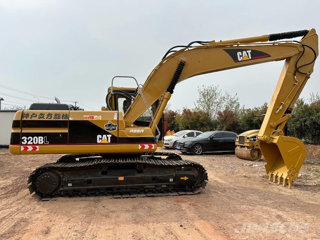 CAT 320B Верижен екскаватор
