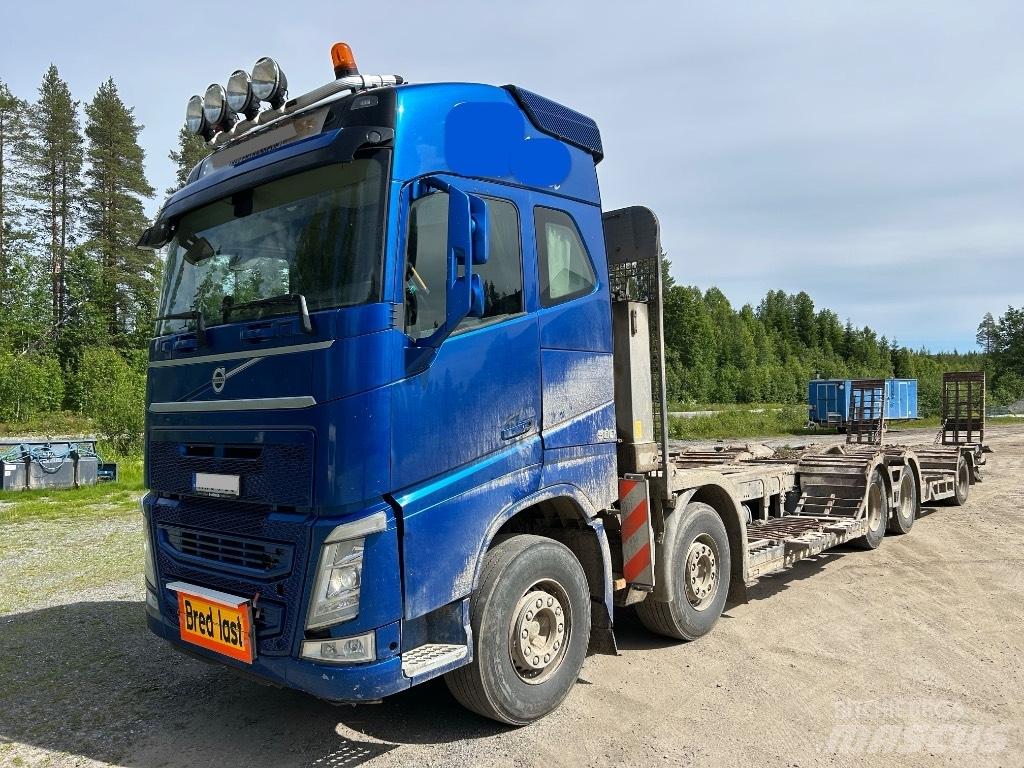 Volvo FH 500 Камиони за превоз на горски машини
