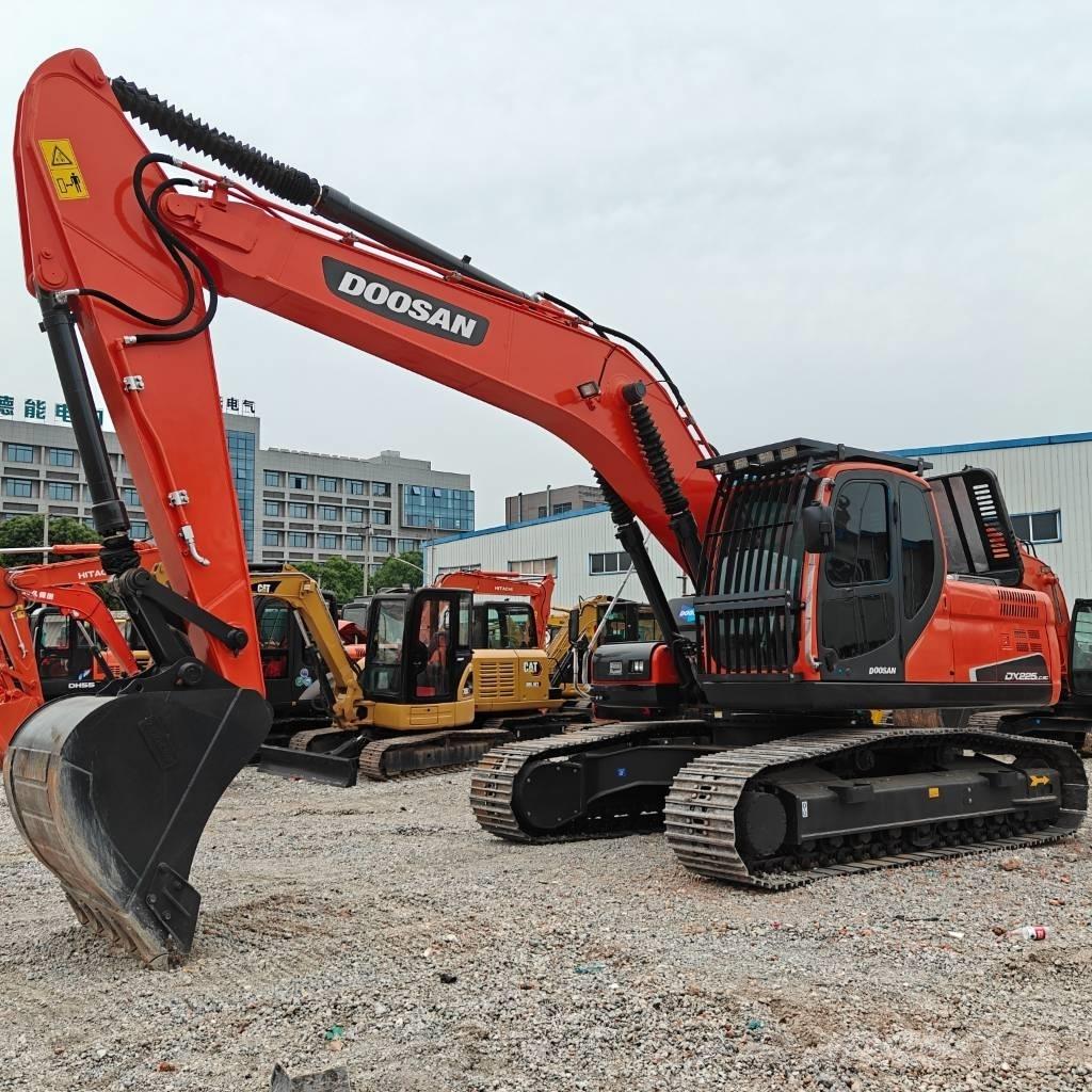 Doosan DX 225 LCA Верижен екскаватор