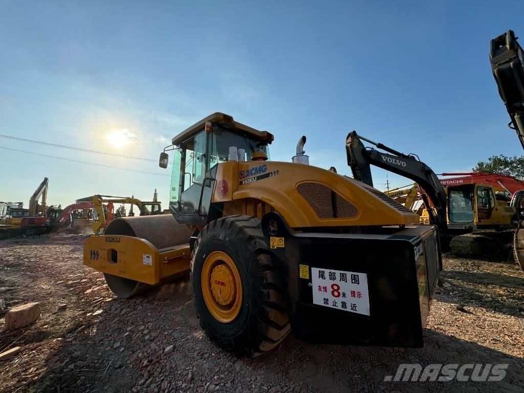 XCMG XS 263 J Еднобарабанни ролки
