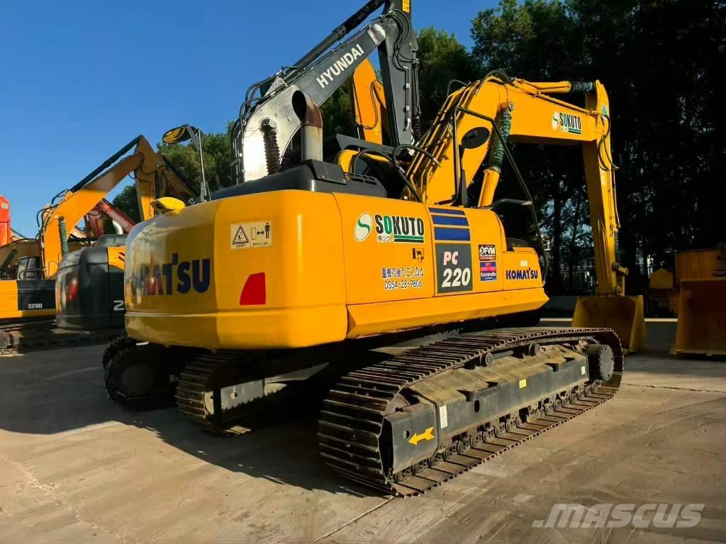 Komatsu PC 220-8 Средни екскаватори 7т - 12т