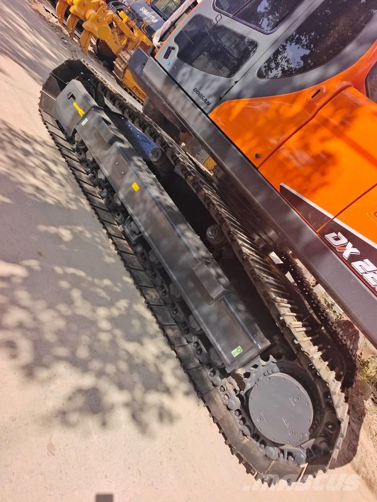 Doosan DX 225LCA Верижен екскаватор